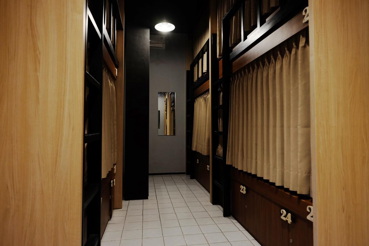 Zen Hostel Alun-Alun Sarinah Malang Bagian luar foto